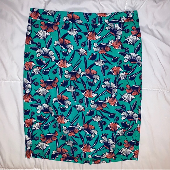 NWT J. Crew Factory Printed Pencil Skirt Size 2 - Picture 1 of 4